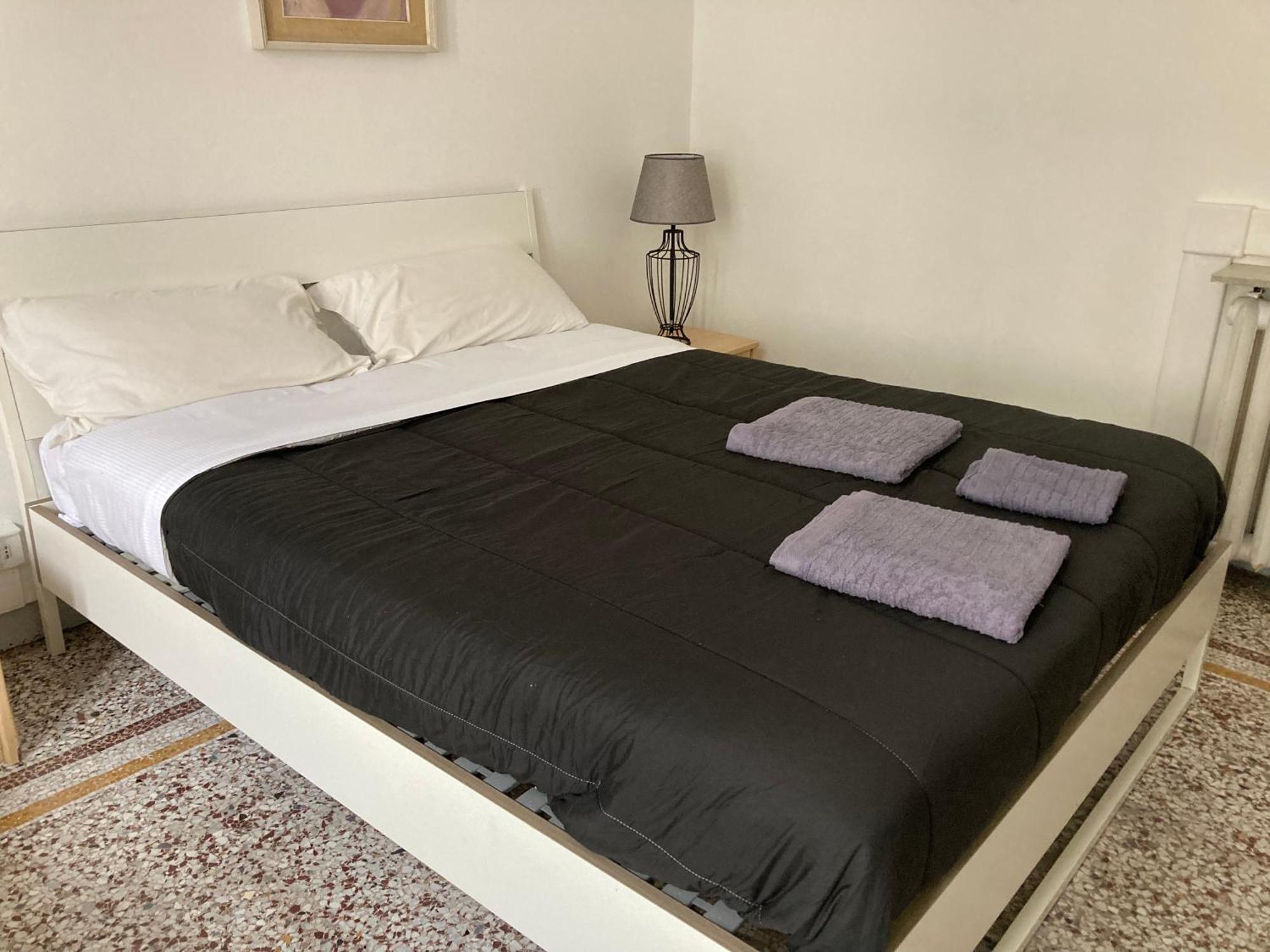 Guest House Roma Janov Exteriér fotografie