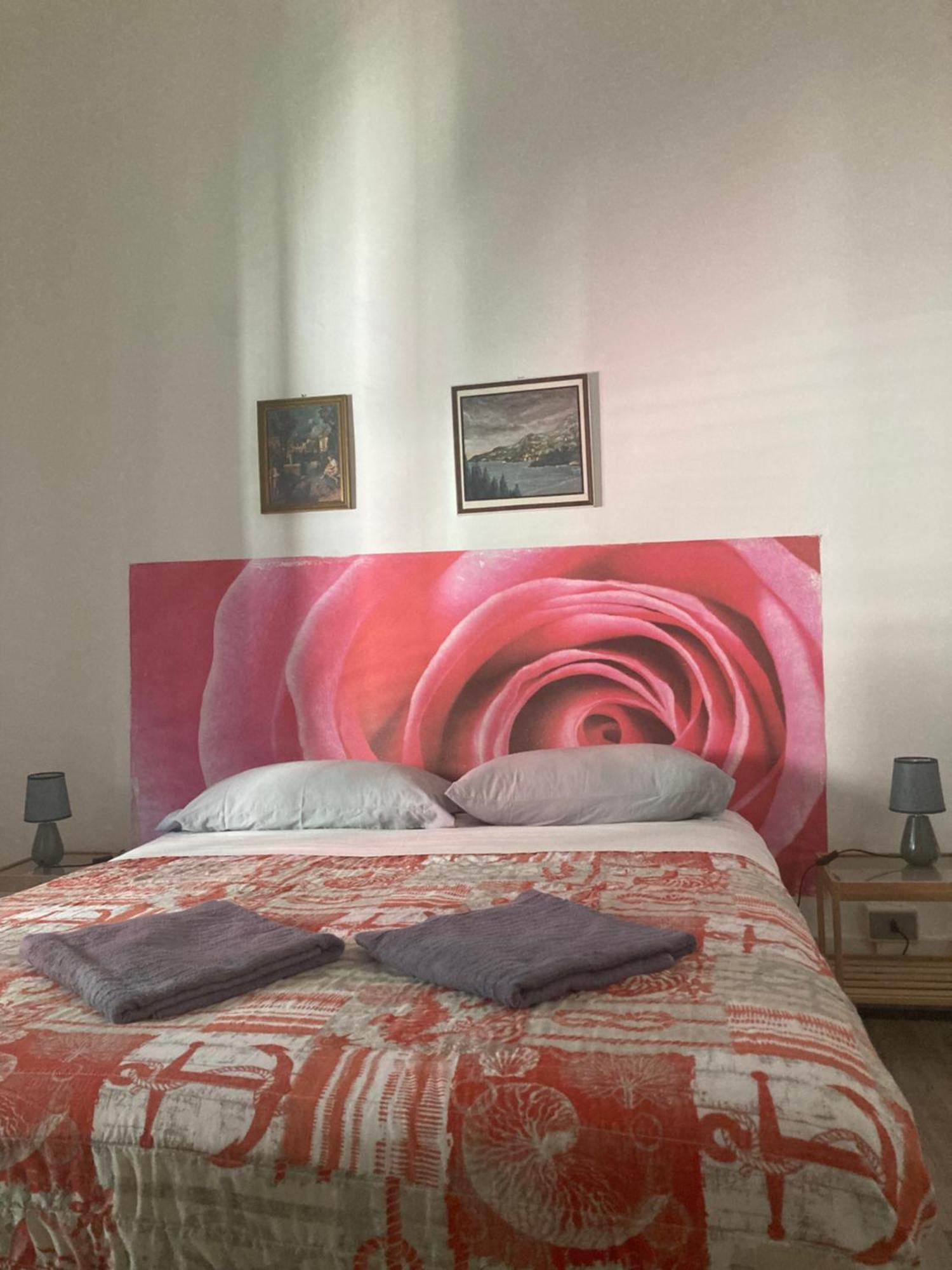 Guest House Roma Janov Exteriér fotografie