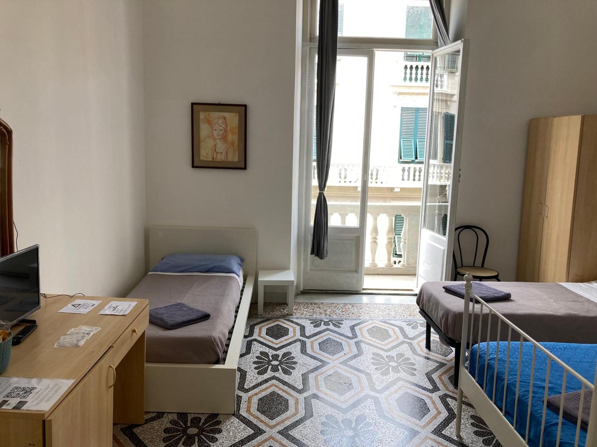 Guest House Roma Janov Exteriér fotografie