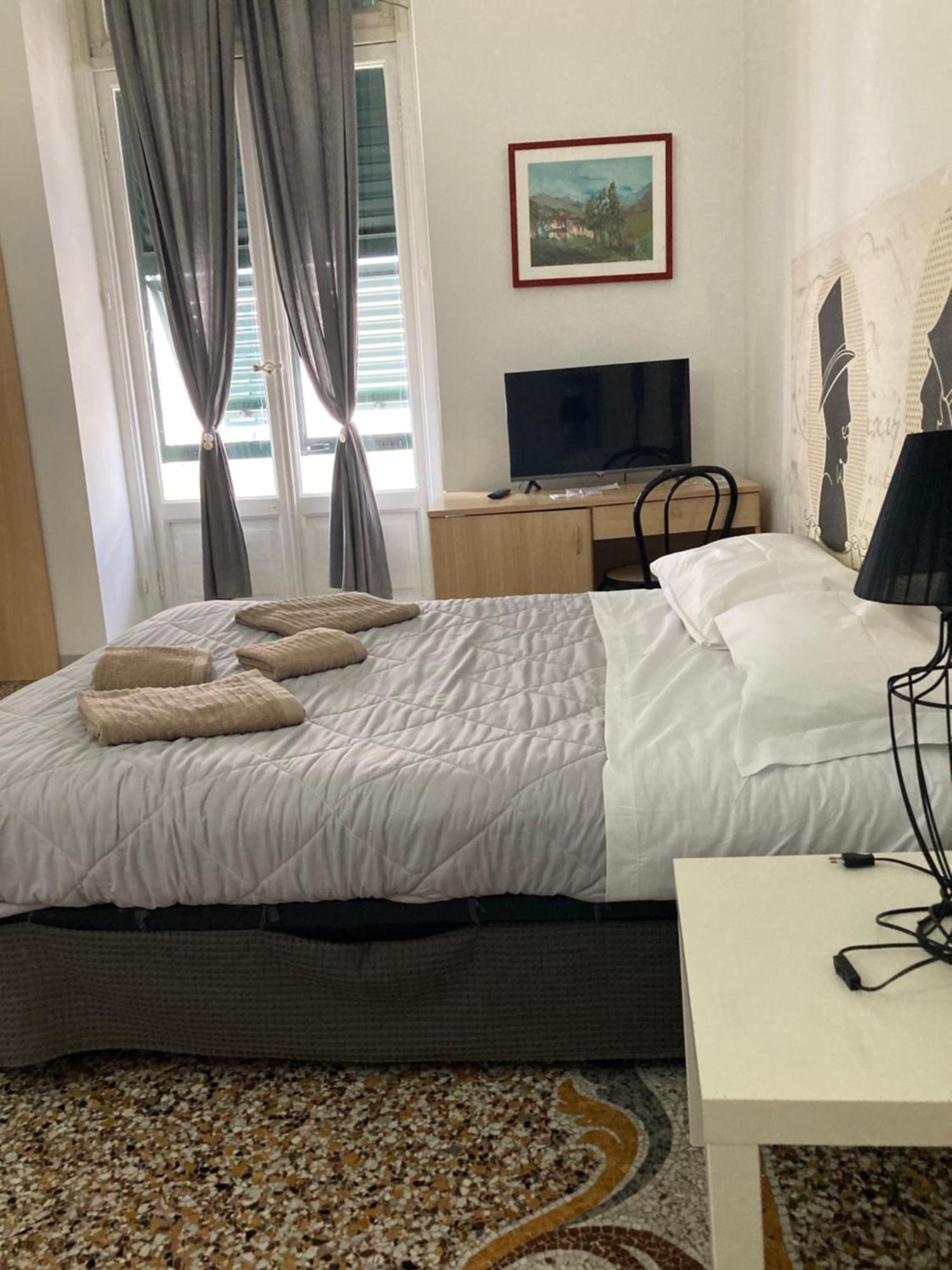 Guest House Roma Janov Exteriér fotografie
