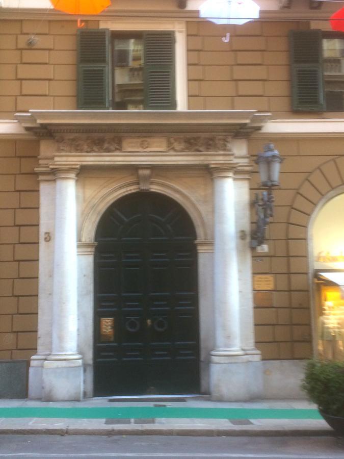Guest House Roma Janov Exteriér fotografie